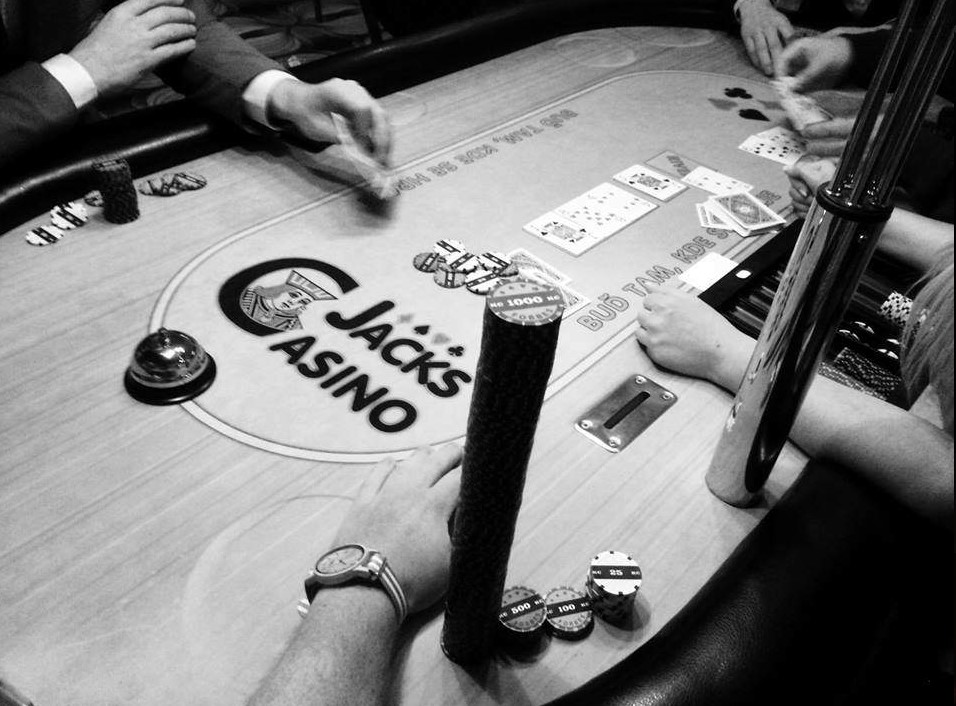 Poker v Casinu Jacks
