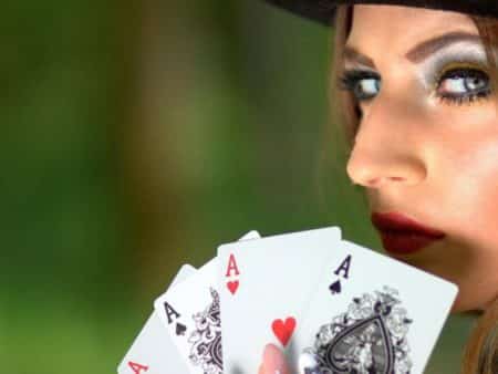 Poker online [2023]: kde hrát zdarma a za peníze